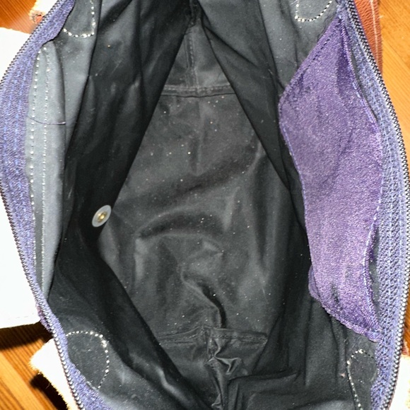 Longchamp LePliage Medium Tote - Picture 4 of 4